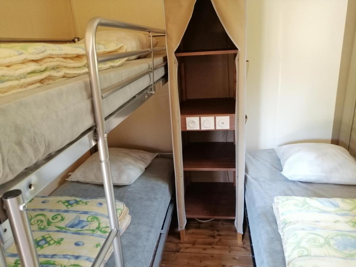 Camping Onlycamp Pierre & Sources 沃勒维克 外观 照片