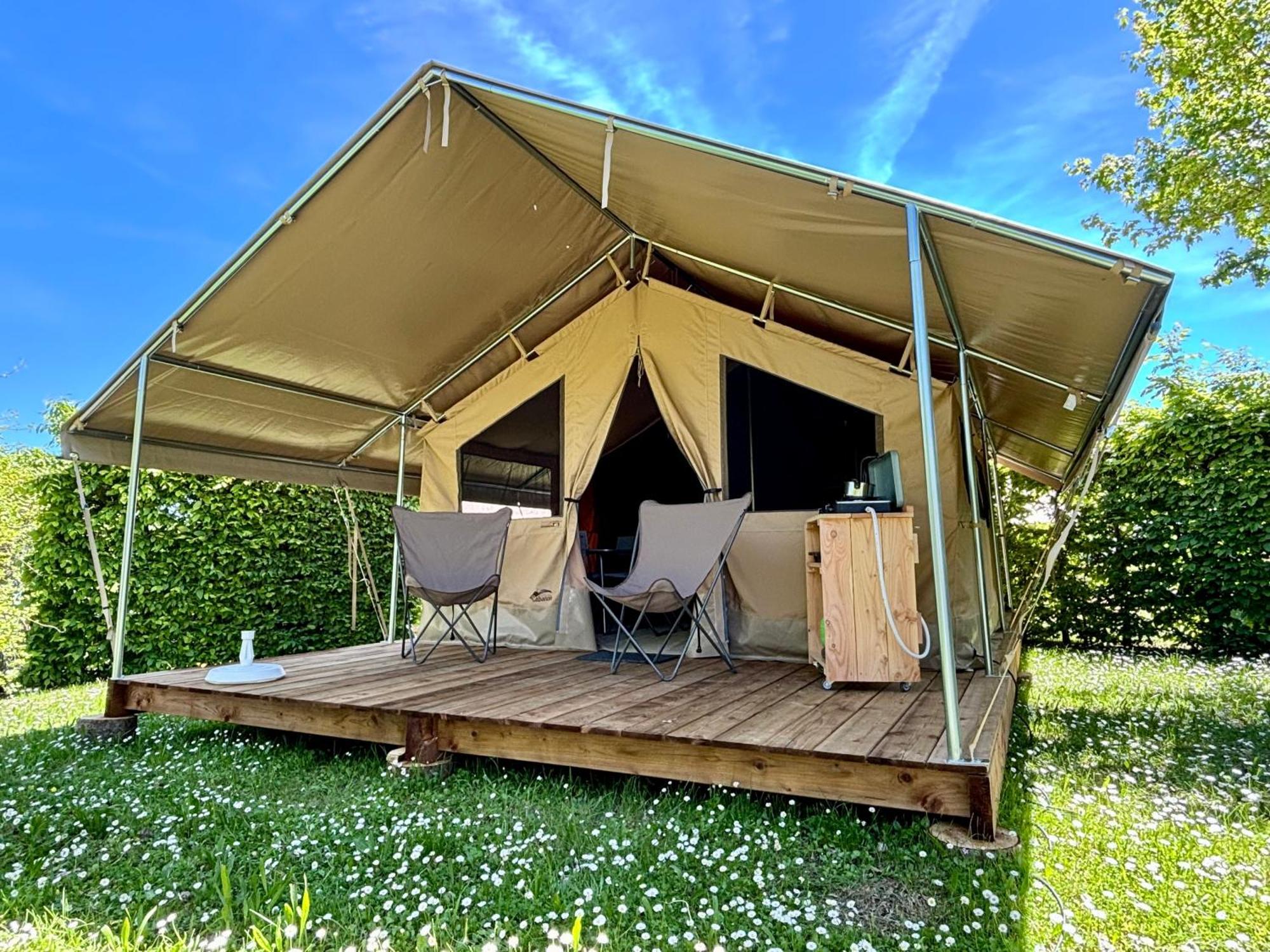 Camping Onlycamp Pierre & Sources 沃勒维克 外观 照片