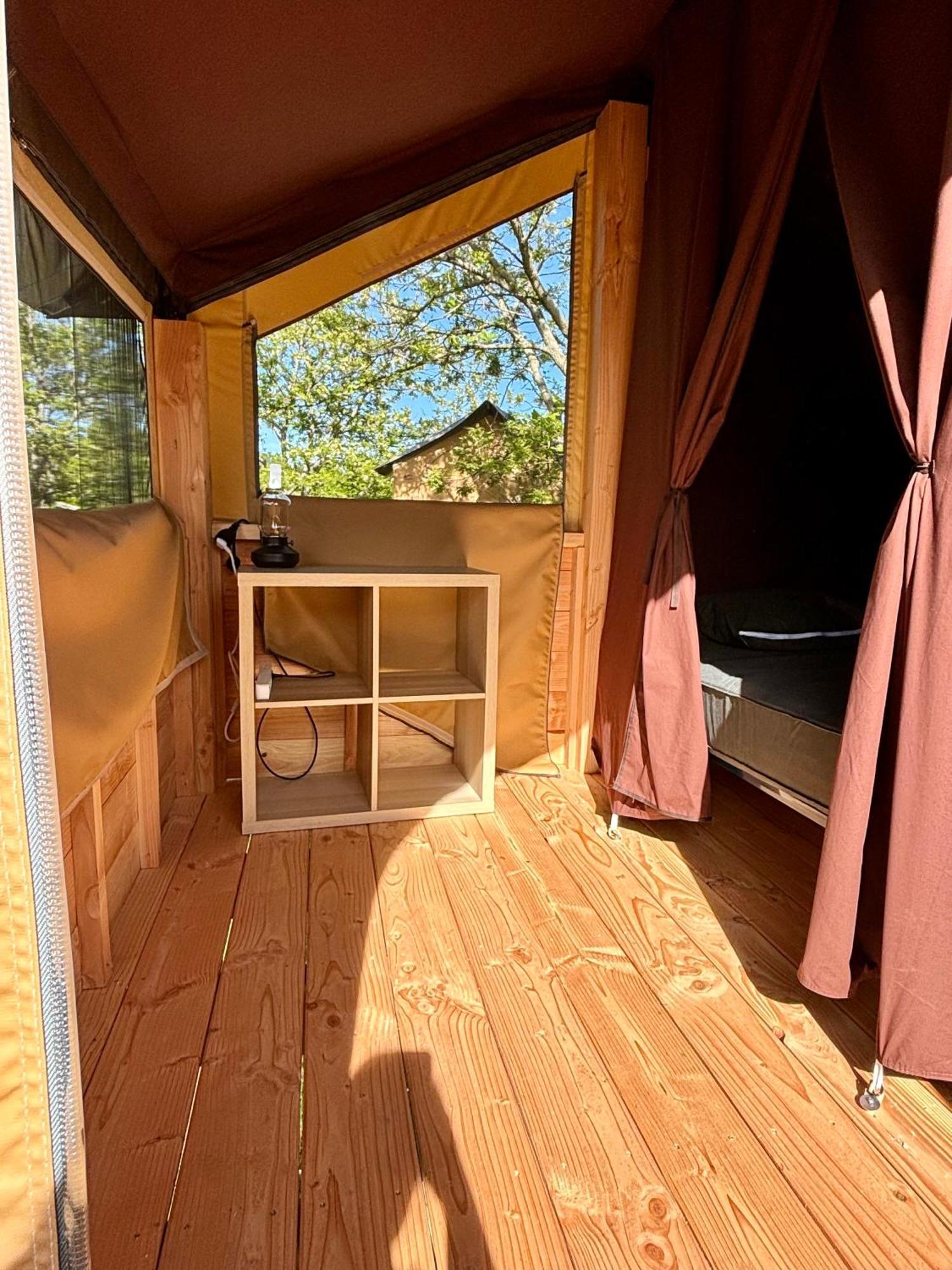 Camping Onlycamp Pierre & Sources 沃勒维克 外观 照片