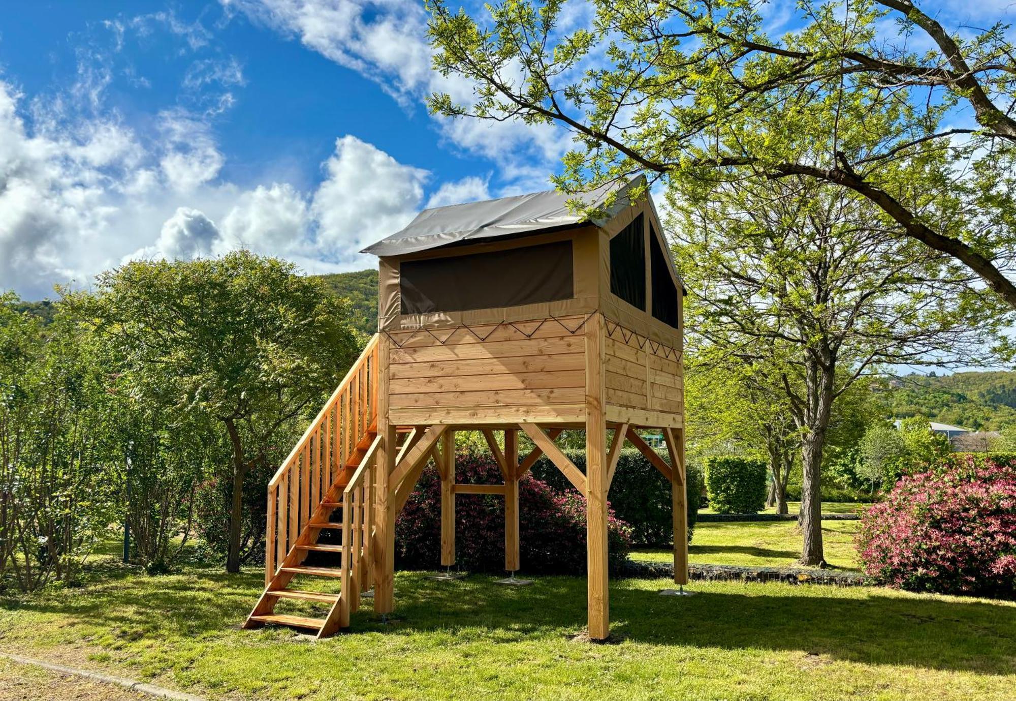 Camping Onlycamp Pierre & Sources 沃勒维克 外观 照片